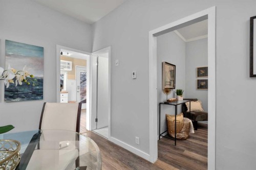 207 31 Avenue Nw, Calgary, AB - Indoor Photo Showing Other Room