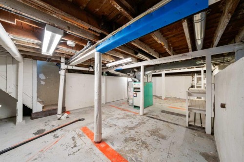 207 31 Avenue Nw, Calgary, AB - Indoor Photo Showing Basement