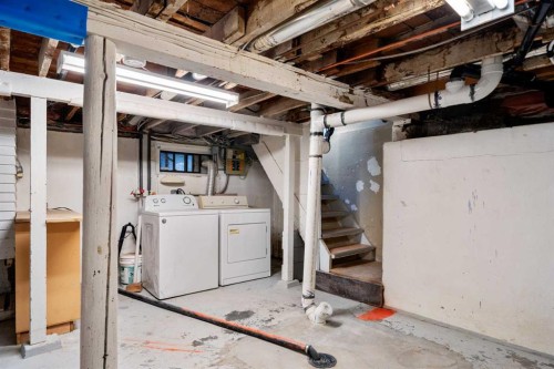 207 31 Avenue Nw, Calgary, AB - Indoor