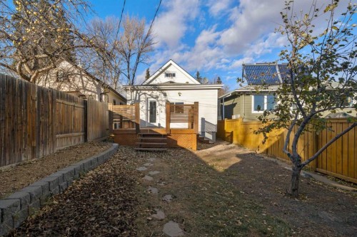 207 31 Avenue Nw, Calgary, AB - Outdoor