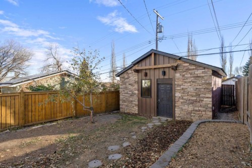 207 31 Avenue Nw, Calgary, AB - Outdoor