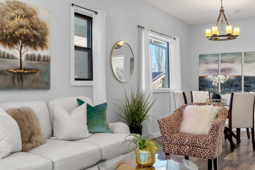 207 31 Avenue Nw, Calgary, AB - Indoor Photo Showing Living Room