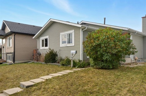 108 Falchurch Crescent Ne, Calgary, AB - Outdoor