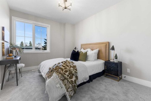 100 West Glen Crescent Sw, Calgary, AB - Indoor Photo Showing Bedroom