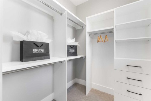 100 West Glen Crescent Sw, Calgary, AB - Indoor With Storage
