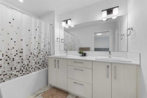 164 Cornerstone Grove Ne, Calgary, AB - Indoor Photo Showing Bathroom