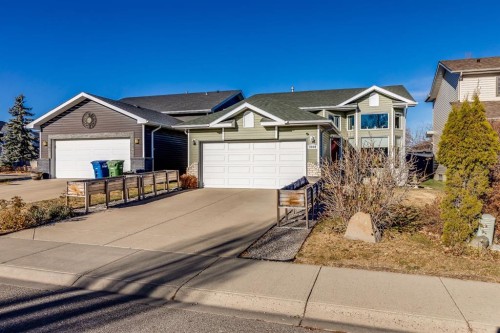 1808 Meadowbrook Gate Se, Airdrie, AB - Outdoor