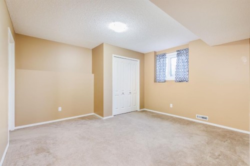 1808 Meadowbrook Gate Se, Airdrie, AB - Indoor Photo Showing Other Room