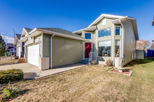1808 Meadowbrook Gate Se, Airdrie, AB - Outdoor