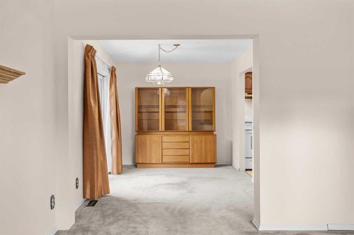 113 Larch Place, Canmore, AB - Indoor Photo Showing Other Room