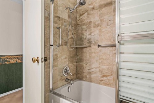 113 Larch Place, Canmore, AB - Indoor Photo Showing Bathroom