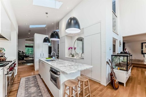 1128 Riverdale Avenue Sw, Calgary, AB - Indoor Photo Showing Kitchen With Upgraded Kitchen