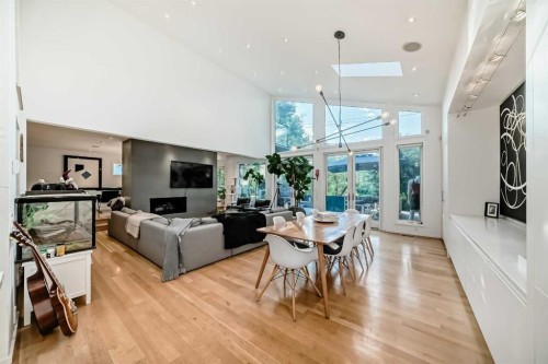 1128 Riverdale Avenue Sw, Calgary, AB - Indoor