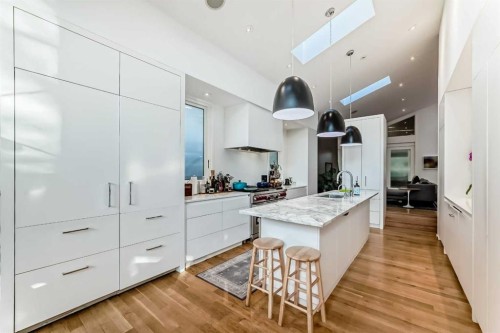 1128 Riverdale Avenue Sw, Calgary, AB - Indoor Photo Showing Other Room