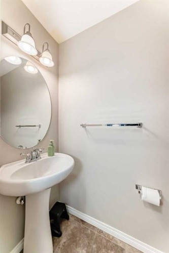 3140 Windsong Boulevard Sw, Airdrie, AB - Indoor Photo Showing Bathroom