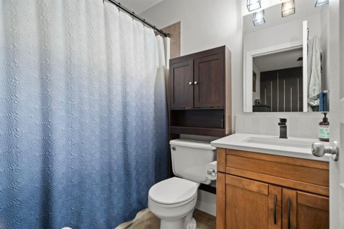 301-281 Cougar Ridge Drive Sw, Calgary, AB - Indoor Photo Showing Bathroom