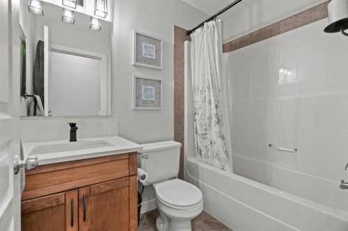 301-281 Cougar Ridge Drive Sw, Calgary, AB - Indoor Photo Showing Bathroom