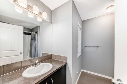 136 Sage Valley Drive Nw, Calgary, AB - Indoor Photo Showing Bathroom