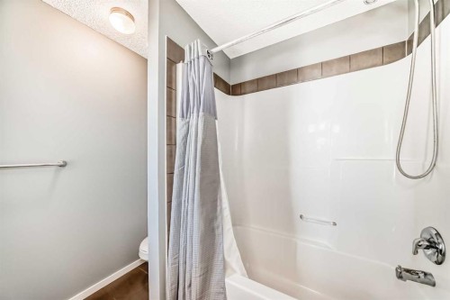 136 Sage Valley Drive Nw, Calgary, AB - Indoor Photo Showing Bathroom