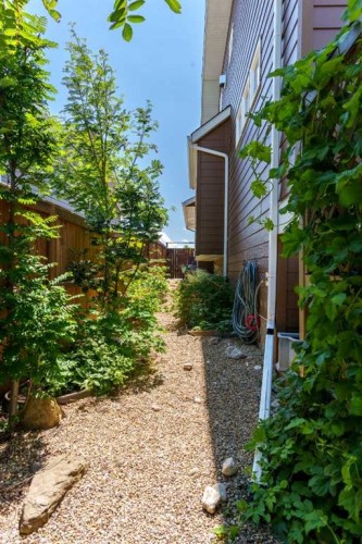 118 Riverwood Crescent Sw, Diamond Valley, AB - Outdoor