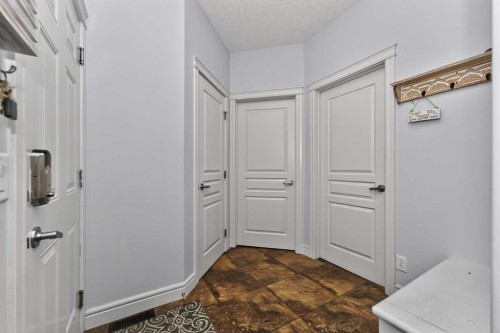 280 Willowmere Way, Chestermere, AB - Indoor Photo Showing Other Room