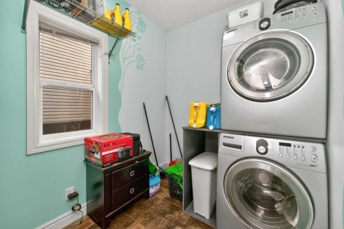 280 Willowmere Way, Chestermere, AB - Indoor Photo Showing Laundry Room