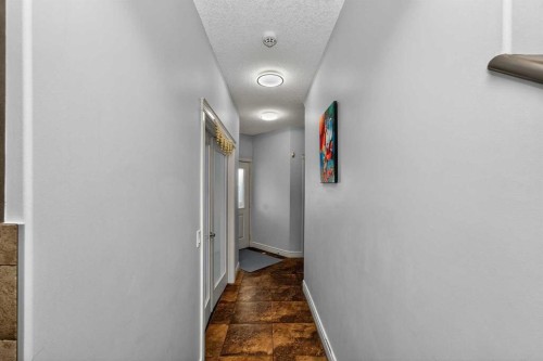 280 Willowmere Way, Chestermere, AB - Indoor Photo Showing Other Room