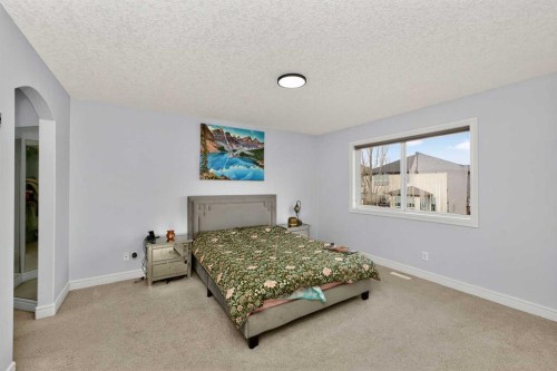 280 Willowmere Way, Chestermere, AB - Indoor Photo Showing Bedroom