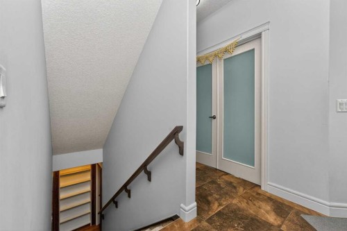 280 Willowmere Way, Chestermere, AB - Indoor Photo Showing Other Room
