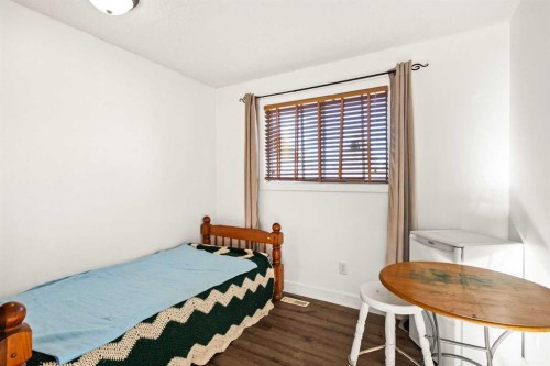 84 Fallswater Road Ne, Calgary, AB - Indoor Photo Showing Bedroom