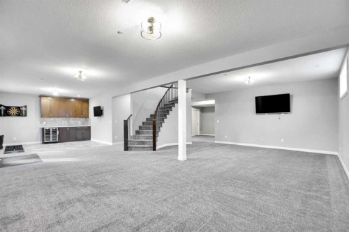 3 Muirfield Close, Lyalta, AB - Indoor