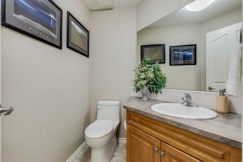 7 Filbert Close, Sylvan Lake, AB - Indoor Photo Showing Bathroom