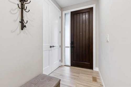 132 Crestridge Common Sw, Calgary, AB - Indoor Photo Showing Other Room