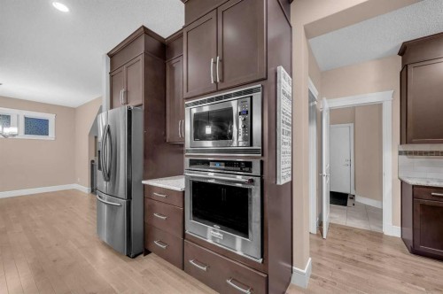 248 Marquis Landing Se, Calgary, AB - Indoor Photo Showing Kitchen