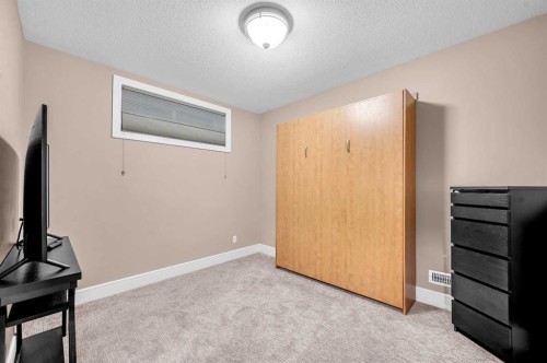 248 Marquis Landing Se, Calgary, AB - Indoor Photo Showing Other Room
