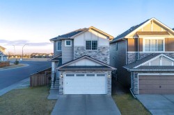 320 Nolancrest Circle NW Calgary, AB T3R 0T8