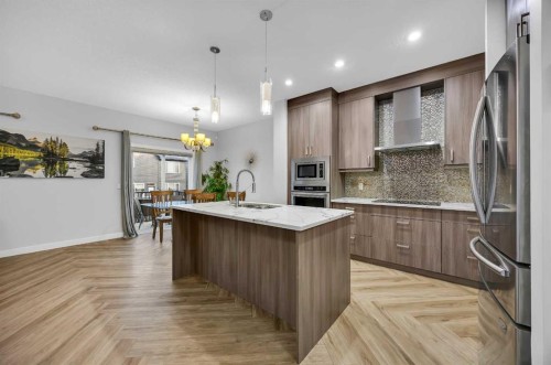 320 Nolancrest Circle Nw, Calgary, AB - Indoor Photo Showing Kitchen With Upgraded Kitchen