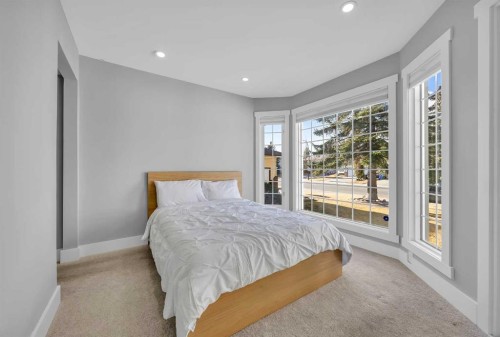 122 Hawkstone Drive Nw, Calgary, AB - Indoor Photo Showing Bedroom