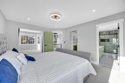 122 Hawkstone Drive Nw, Calgary, AB - Indoor Photo Showing Bedroom