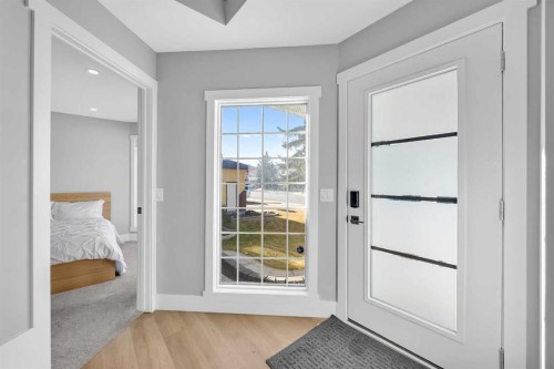 122 Hawkstone Drive Nw, Calgary, AB - Indoor