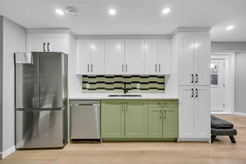 122 Hawkstone Drive Nw, Calgary, AB - Indoor Photo Showing Kitchen With Stainless Steel Kitchen