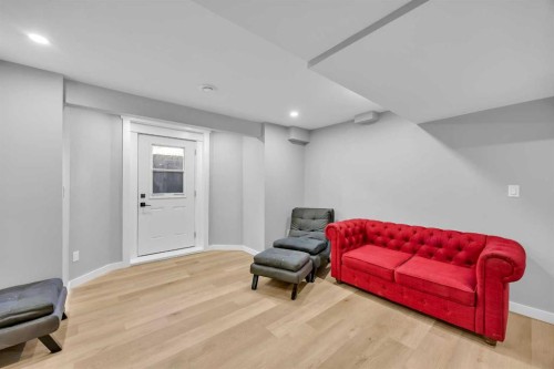 122 Hawkstone Drive Nw, Calgary, AB - Indoor