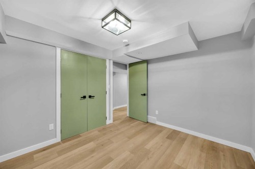 122 Hawkstone Drive Nw, Calgary, AB - Indoor Photo Showing Other Room