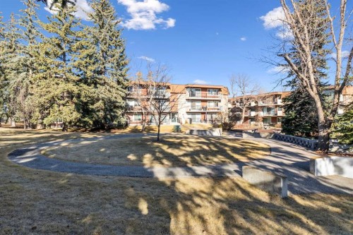 47C-231 Heritage Drive Se, Calgary, AB - Outdoor With View