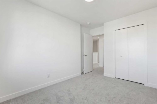 19747 45 Street Se, Calgary, AB - Indoor Photo Showing Other Room