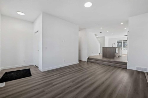 19747 45 Street Se, Calgary, AB - Indoor