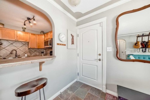 301-343 4 Avenue Ne, Calgary, AB - Indoor