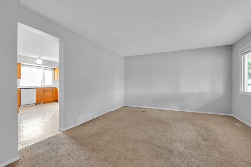 57 & 59 Dalton Bay Nw, Calgary, AB - Indoor Photo Showing Other Room