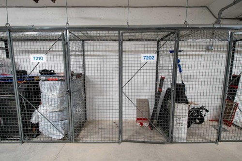 7202-1802 Mahogany Boulevard Se, Calgary, AB - Indoor Photo Showing Garage