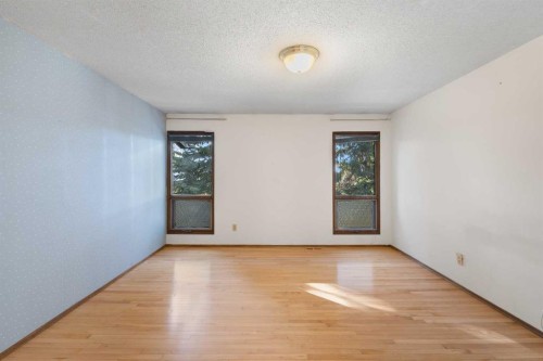 9-5400 Dalhousie Drive, Calgary, AB - Indoor Photo Showing Other Room